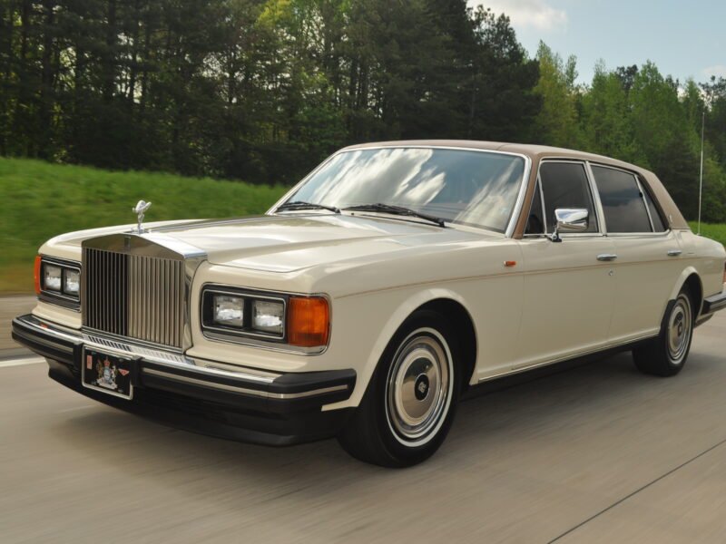 Photo opportunity with Rolls-Royce and Bentley cars